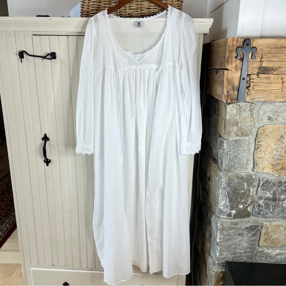 Victorian Cottagecore Nightgown Robe Set White Floral Lace Ribbon Two Pieces